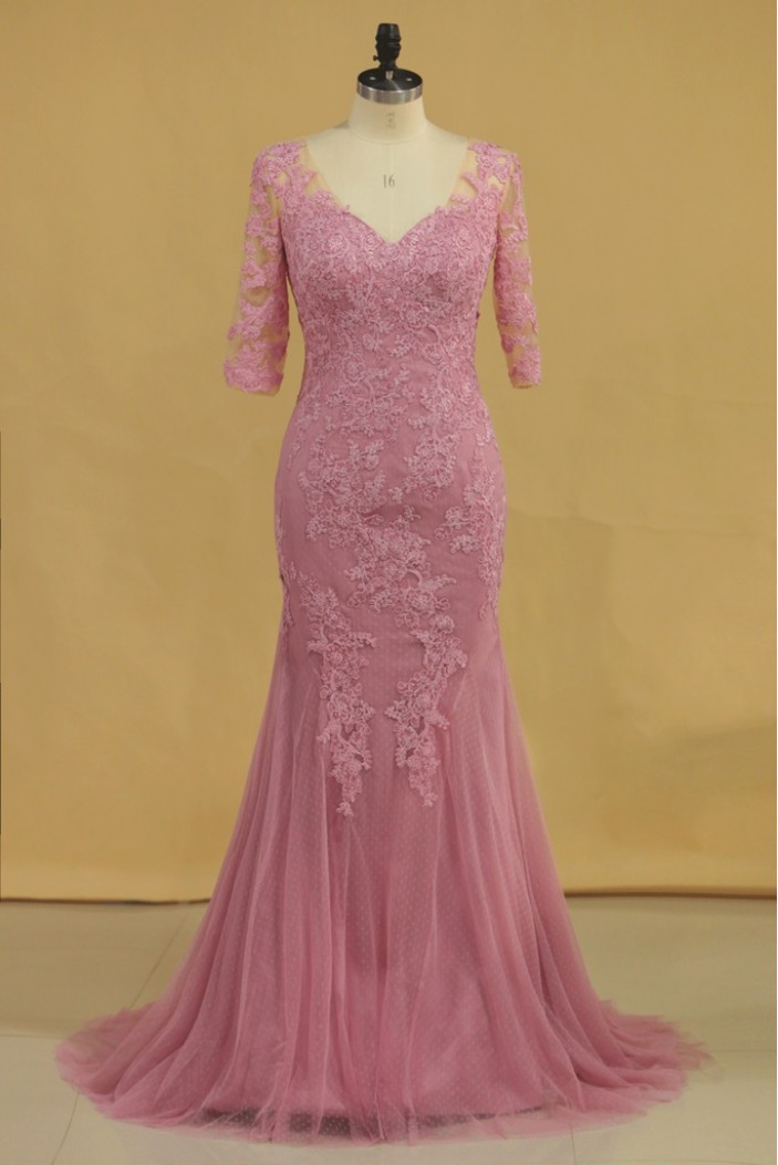 Elegant Mermaid Lace and Tulle Mother of the Bride Dresses 702141