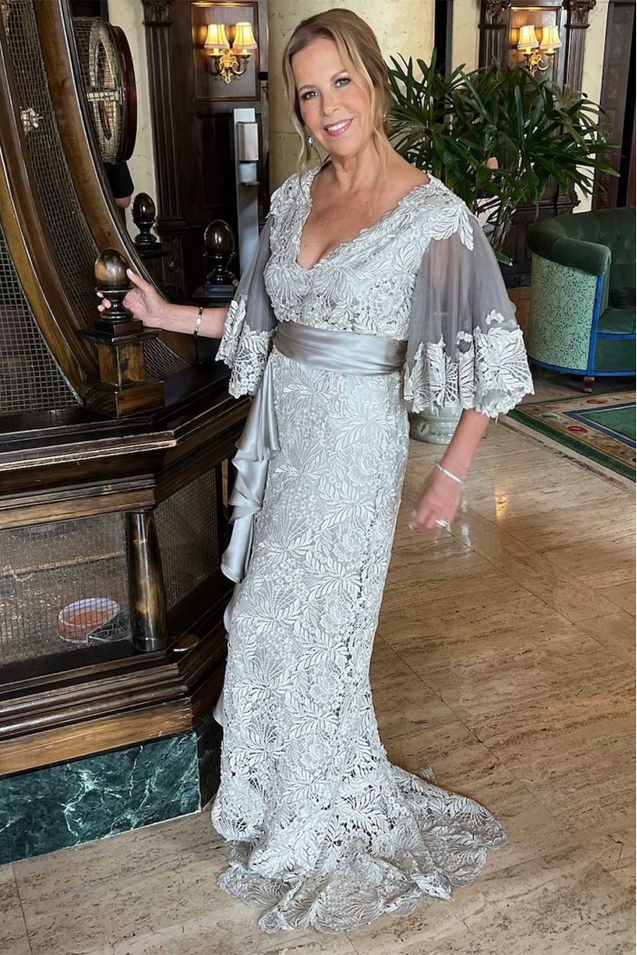 Elegant V Neck Lace Mother of the Bride Dresses 702158