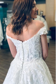 A-Line Lace and Tulle Off the Shoulder Wedding Dresses Bridal Gowns 903168