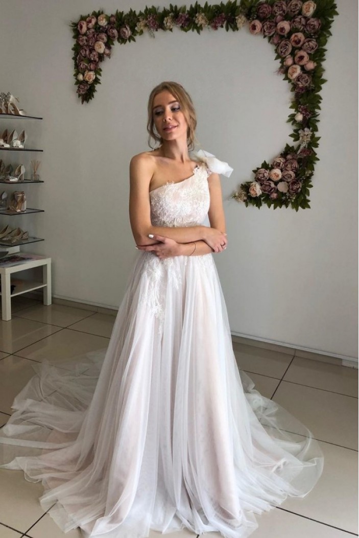 A-Line Lace and Tulle One Shoulder Wedding Dresses Bridal Gowns 903339
