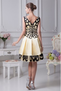 A-Line V-Neck Knee-Length Silk like Satin Sleeveless Mother of the Bride Dresses 2040102