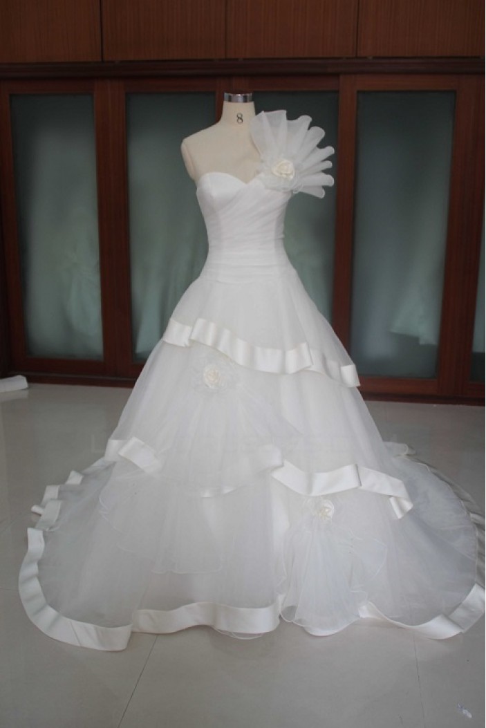 A-line Sweetheart Chapel Train Bridal Wedding Dresses WD010111