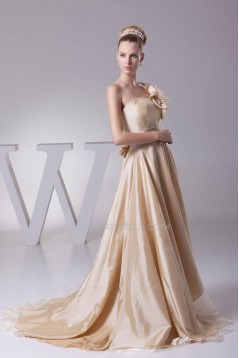 A-line Strapless Court Train Bridal Wedding Dress WD010242