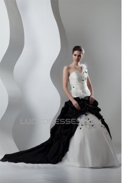 Ball Gown Black White Beading Sleeveless One-Shoulder Wedding Dresses 2030648