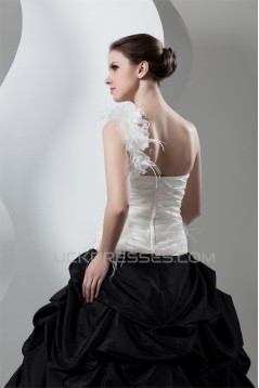 Ball Gown Black White Beading Sleeveless One-Shoulder Wedding Dresses 2030648
