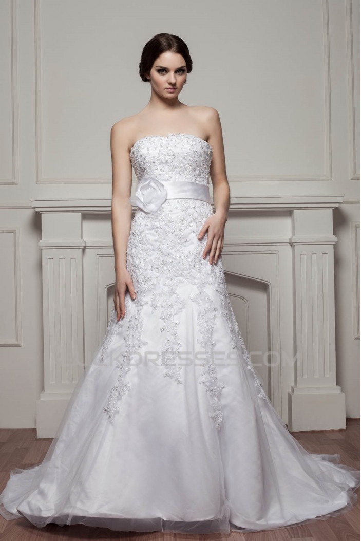 Fashionable Sleeveless A-Line Beaded Lace Strapless Wedding Dresses 2030706