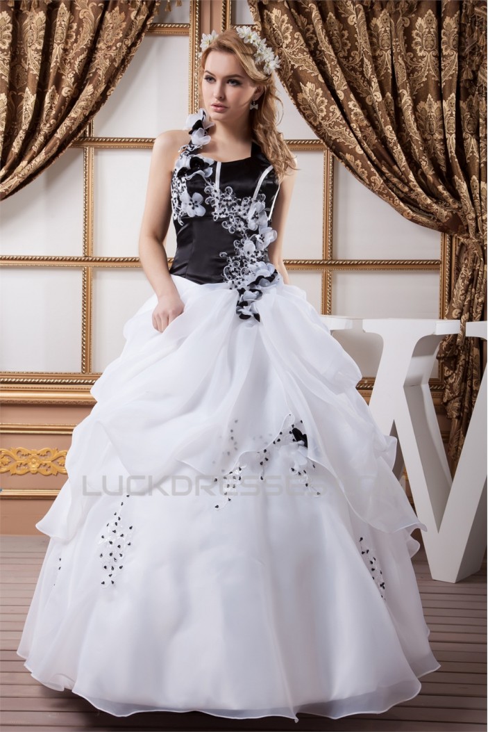 Ball Gown Halter Floor-Length Black White Beading Wedding Dresses 2030737