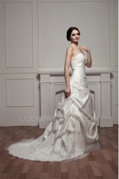 A-Line Sweetheart Court Train Lace Wedding Dresses 2030754